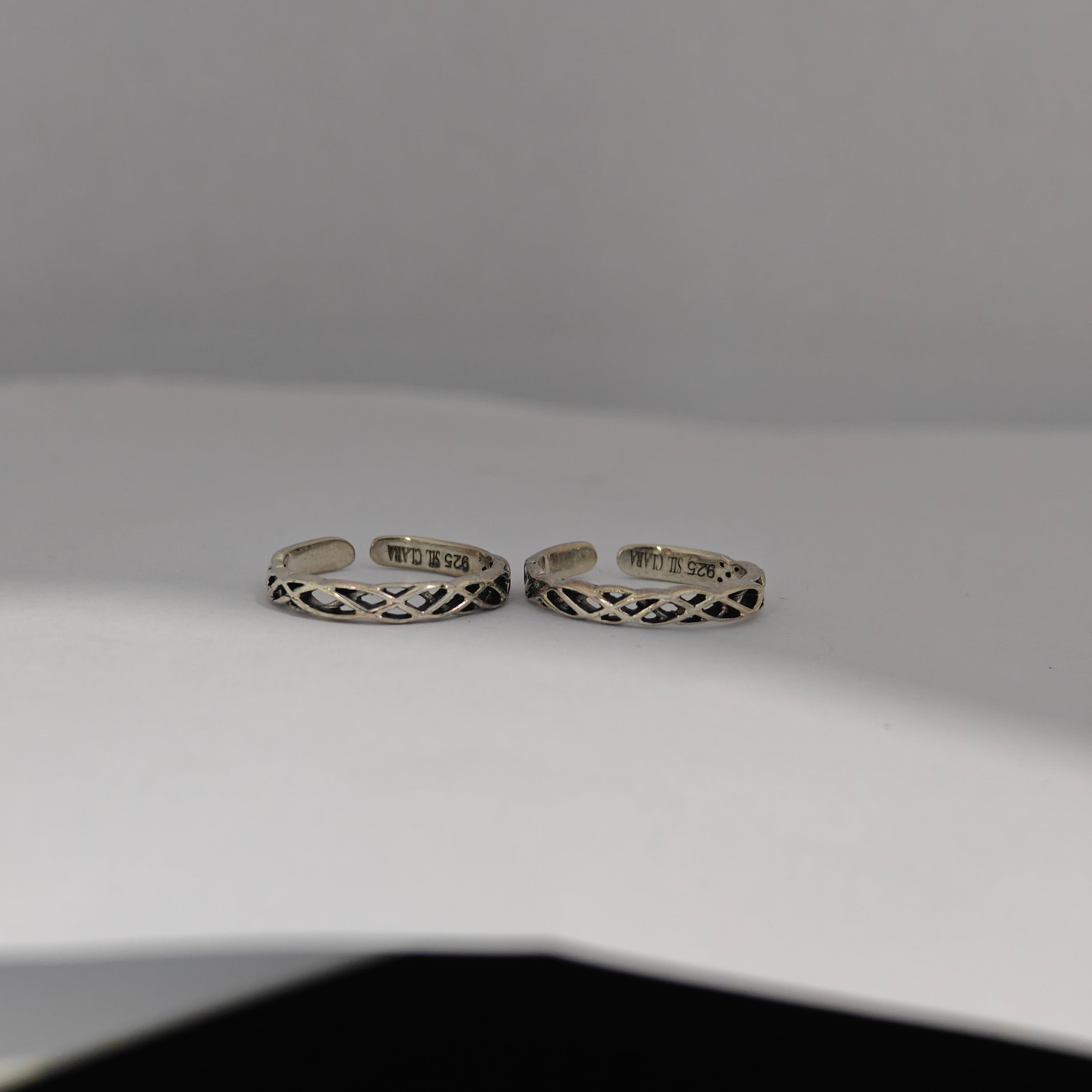 Wave Toe Ring in 92.5 Silver