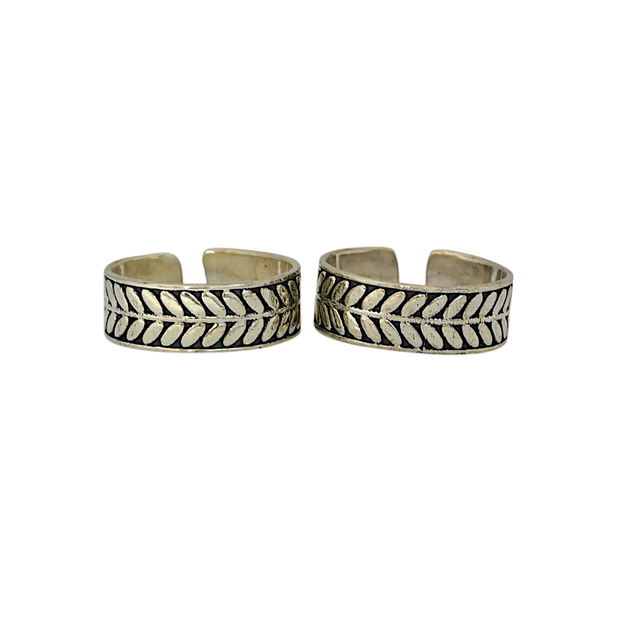 Leaf Toe Ring in 92.5 Silver