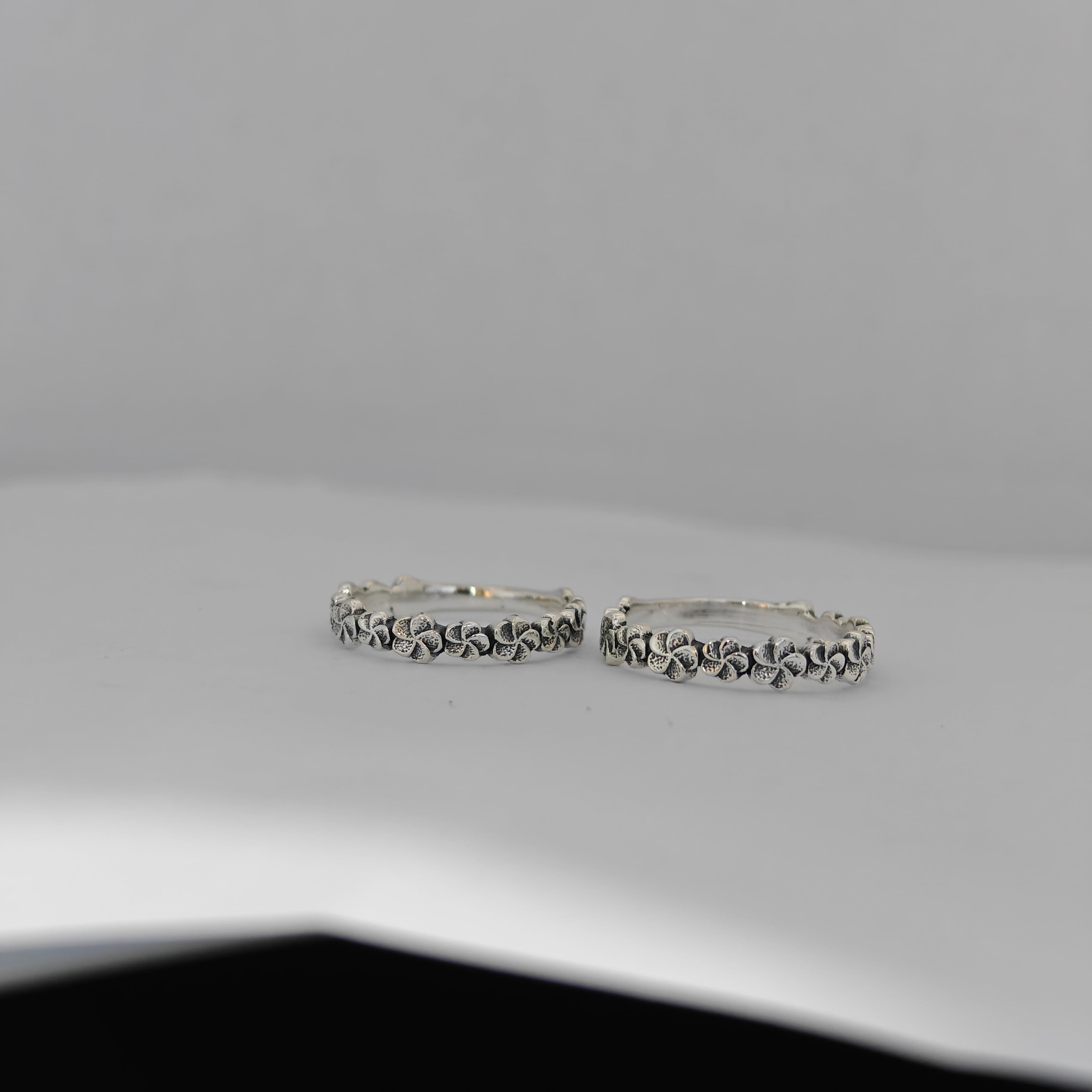 Flower Toe Ring in 92.5 Silver