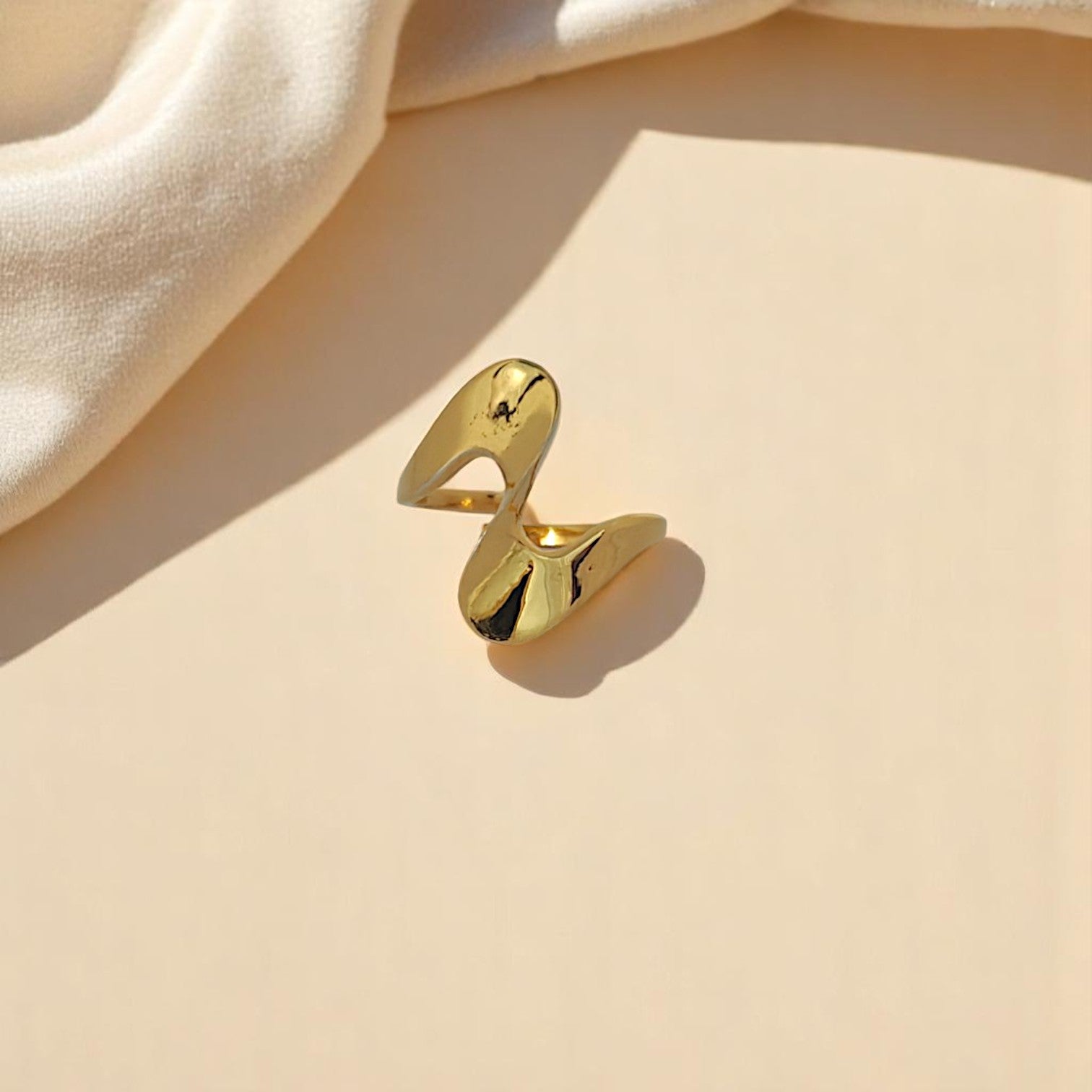 Waveform Gold Ring in 18k Gold Plating