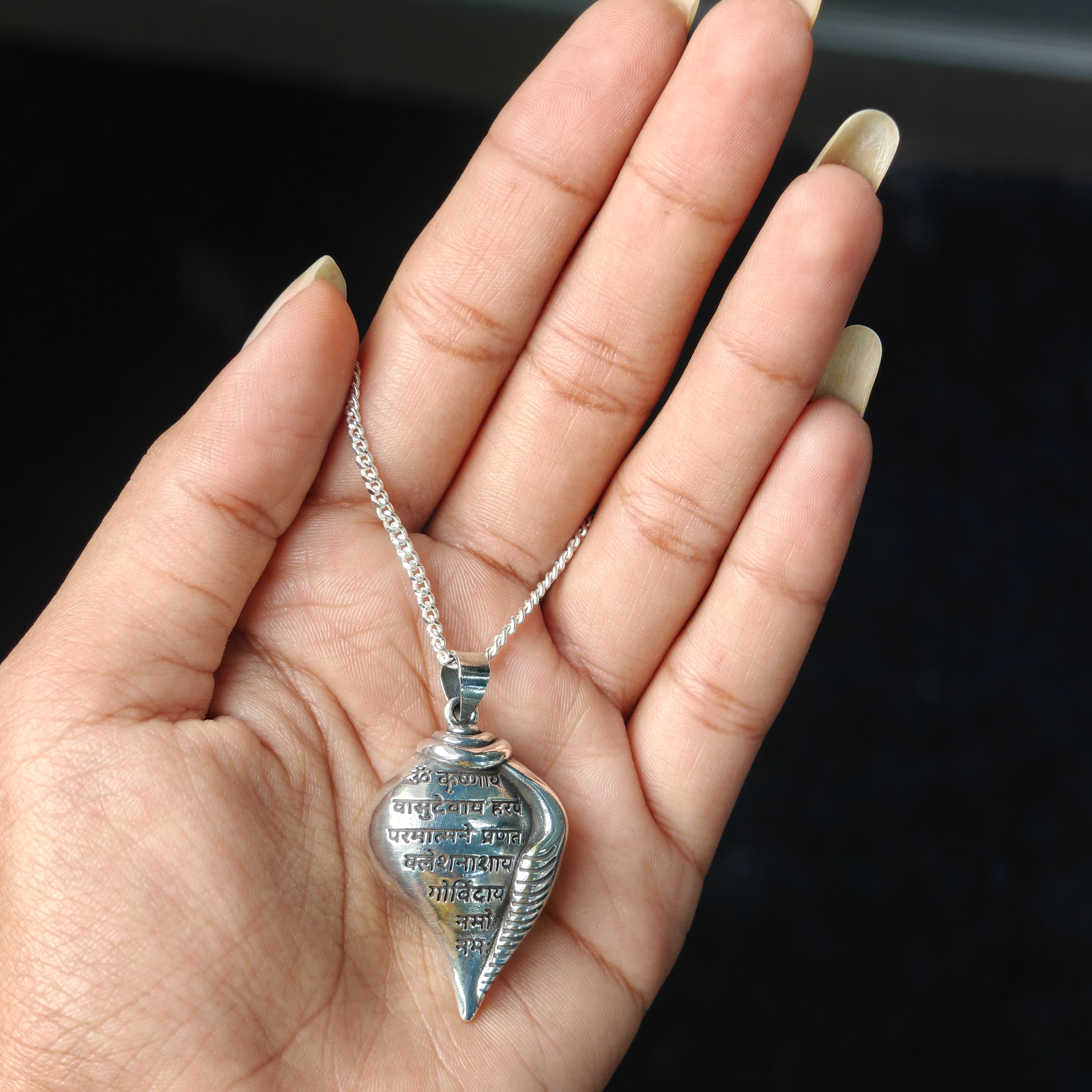 Thakur Ji Shankh Mantra Pendant
