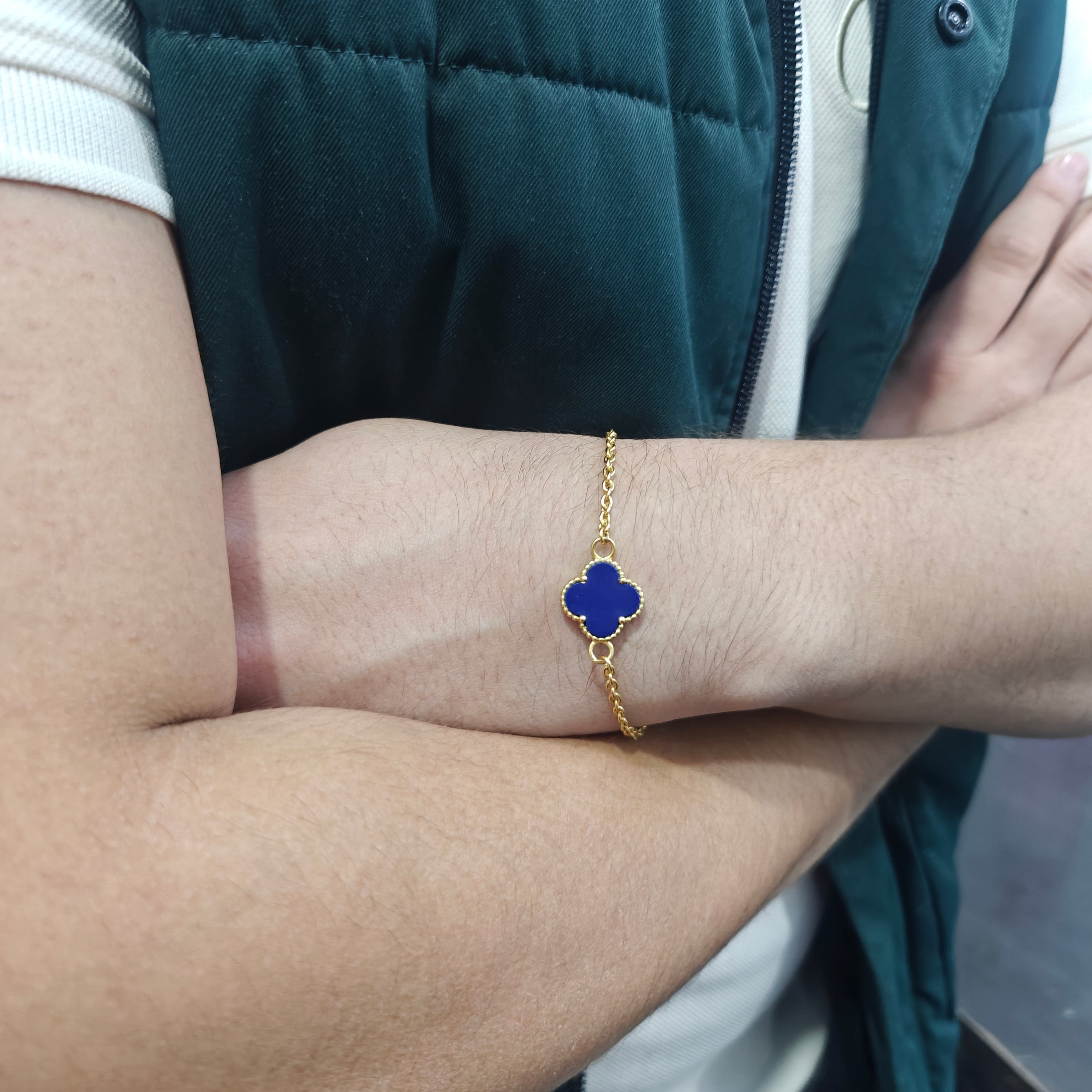 Elegant Clover Link Bracelet