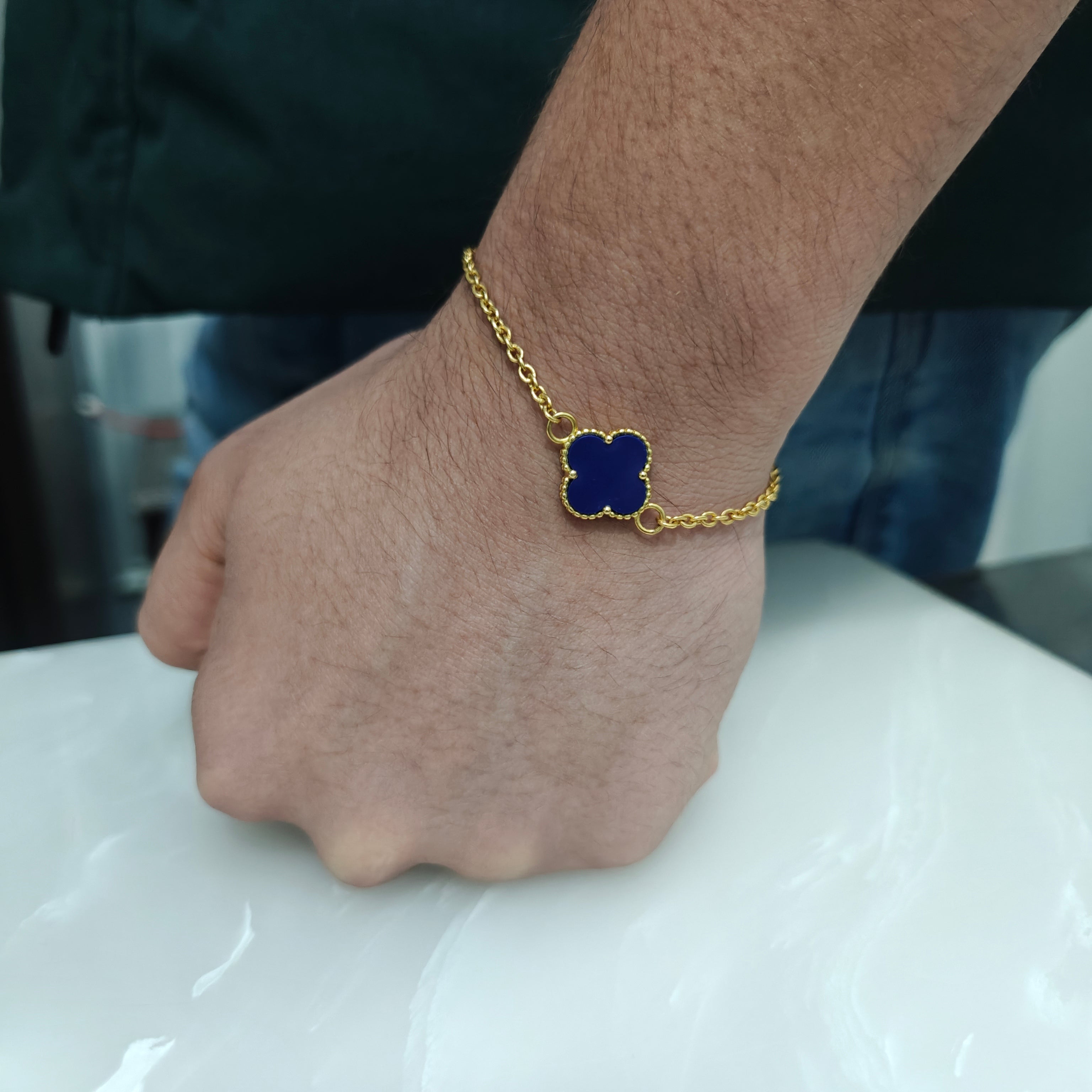 Elegant Clover Link Bracelet