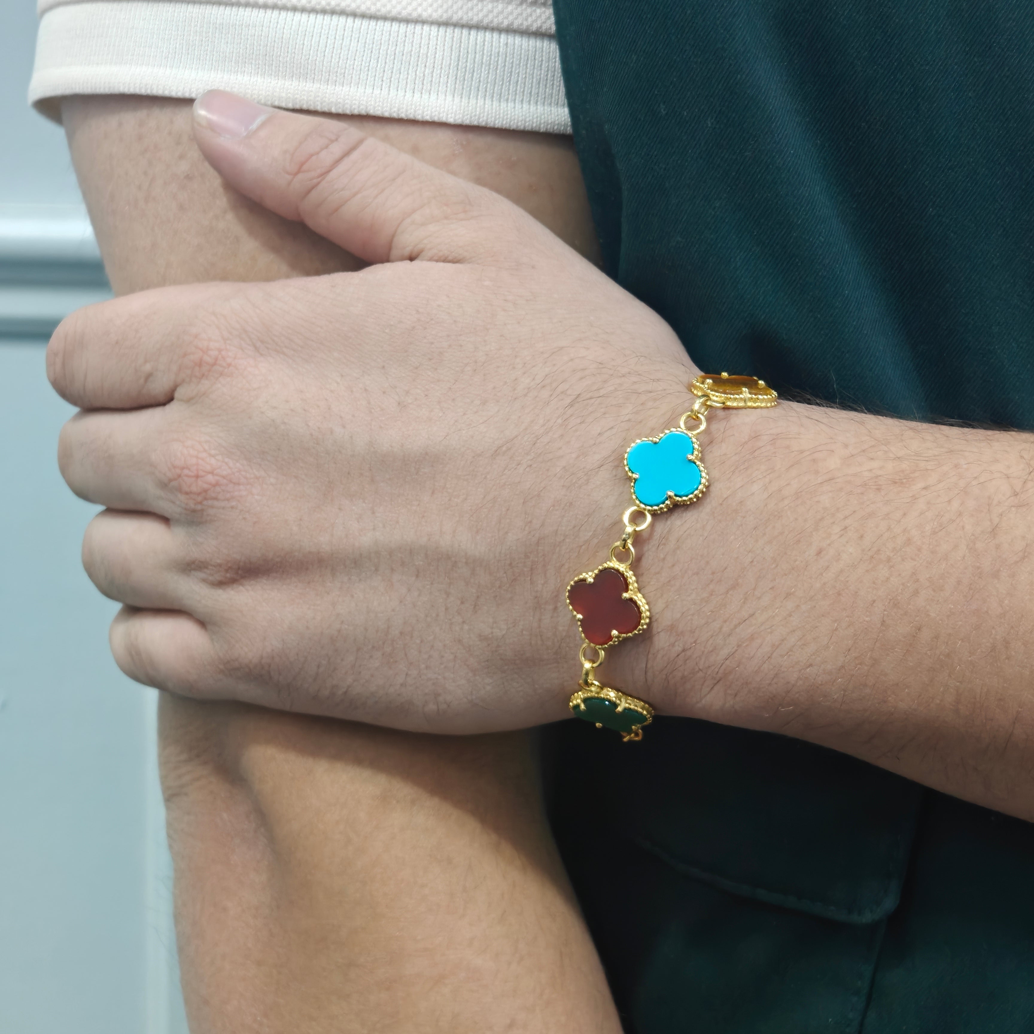 Spectrum Clover Link Bracelet ⭐