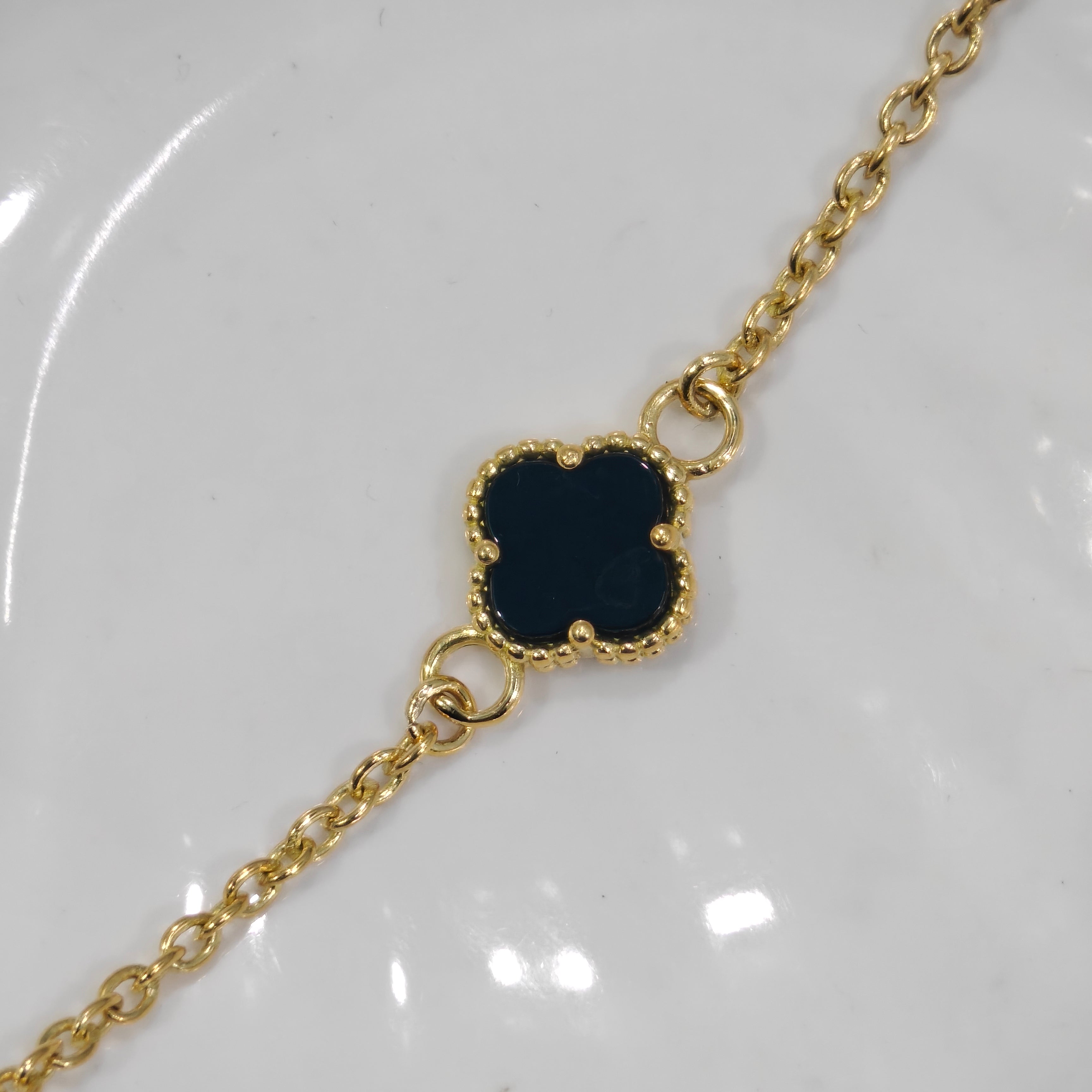 Elegant Clover Link Bracelet