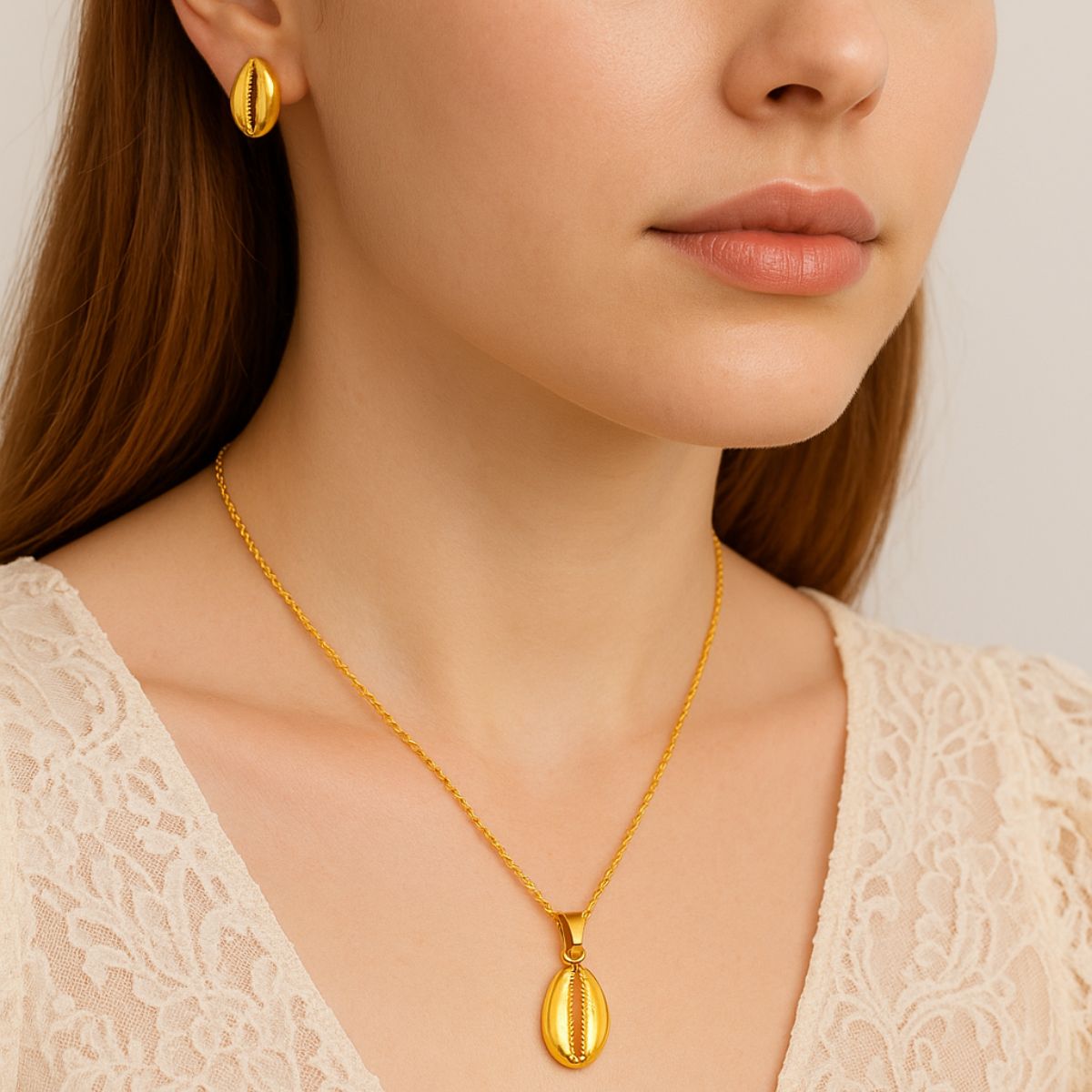 Golden Shell Set in 18k Gold Plating