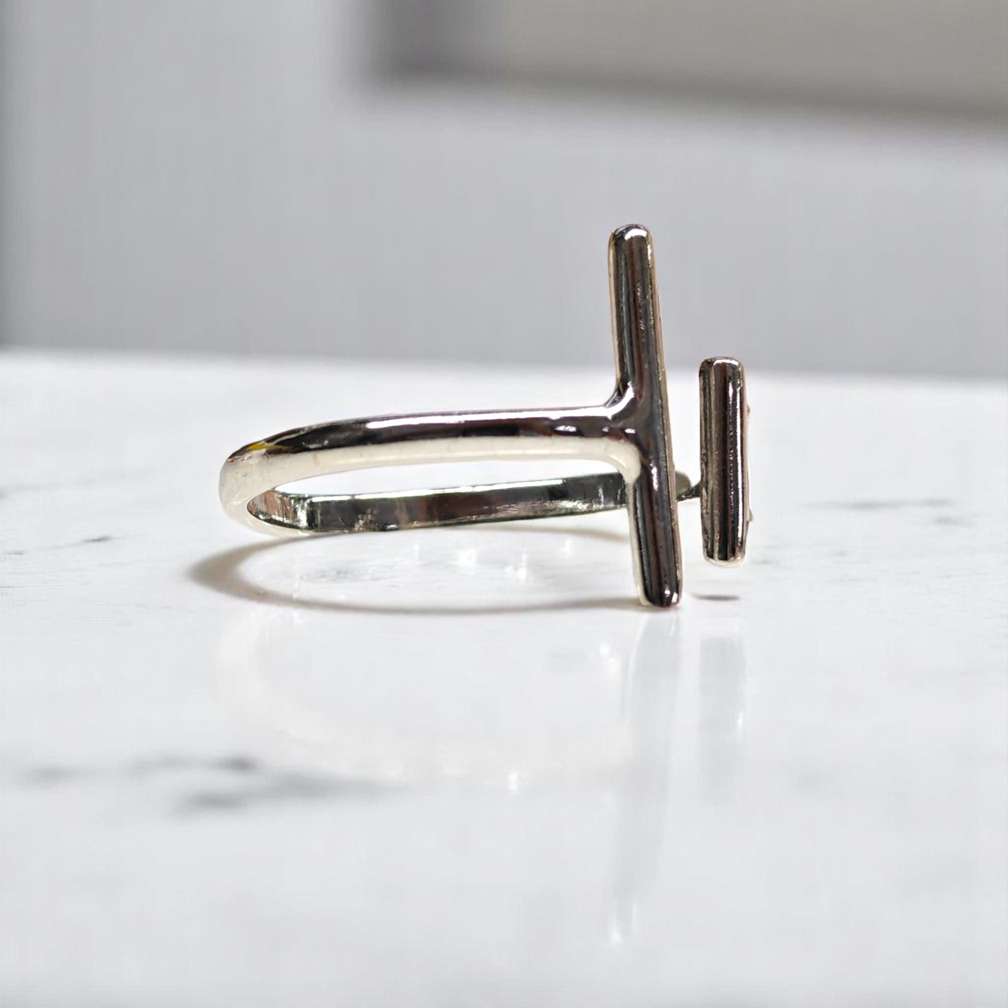 Minimal Lines Ring in 92.5 Silver