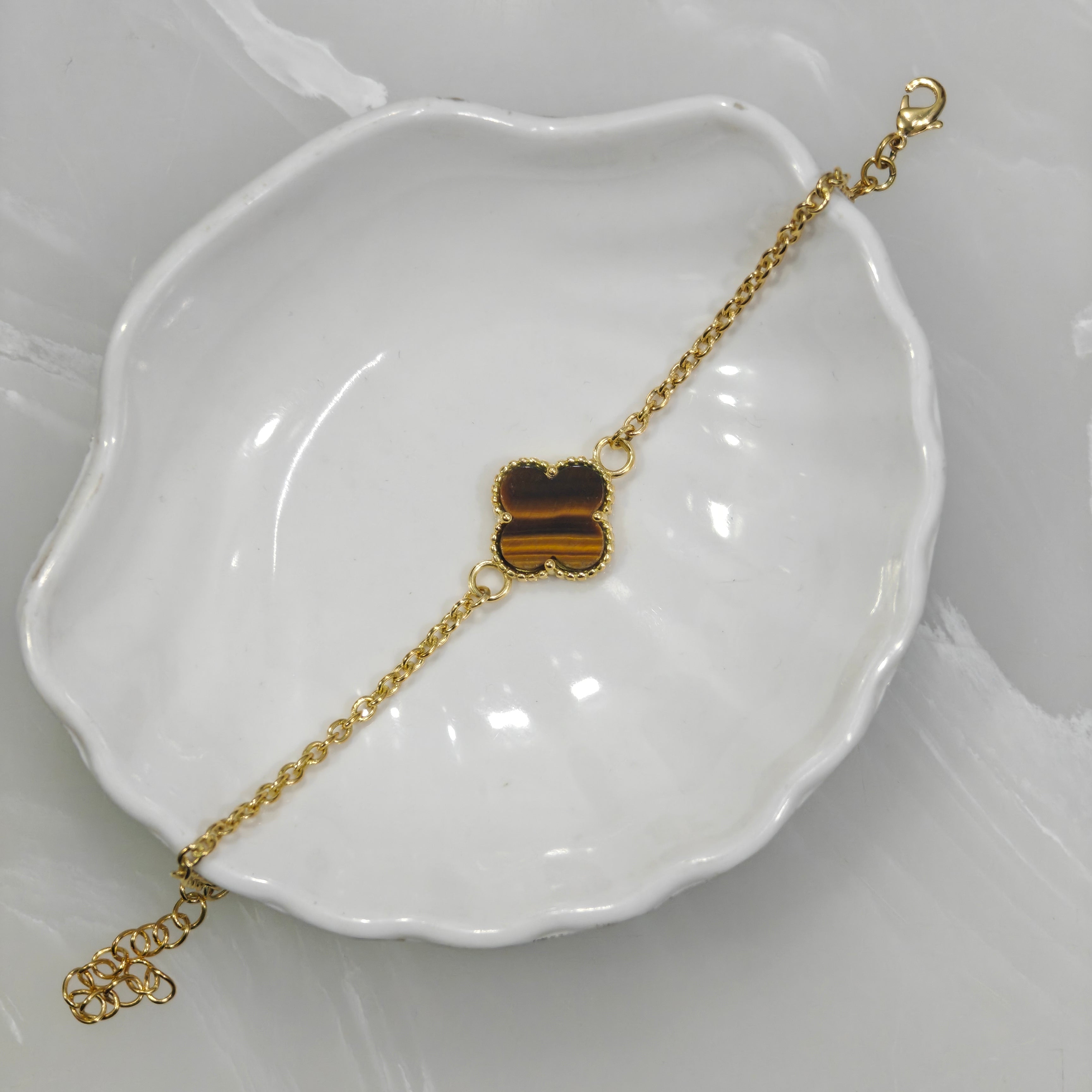 Elegant Clover Link Bracelet