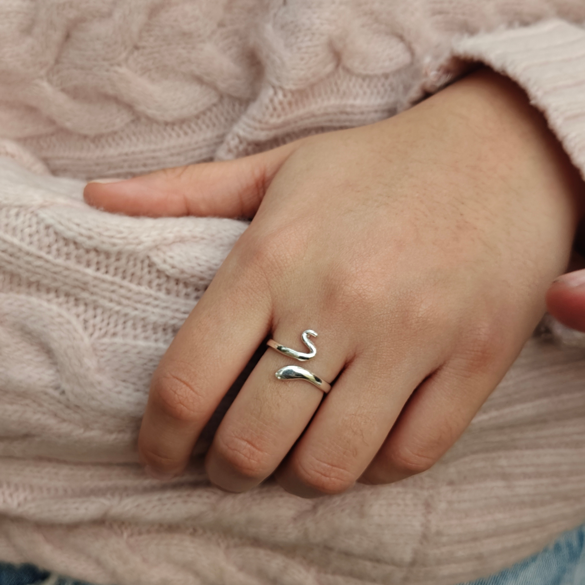Serene Wave 925 Silver Ring ⭐