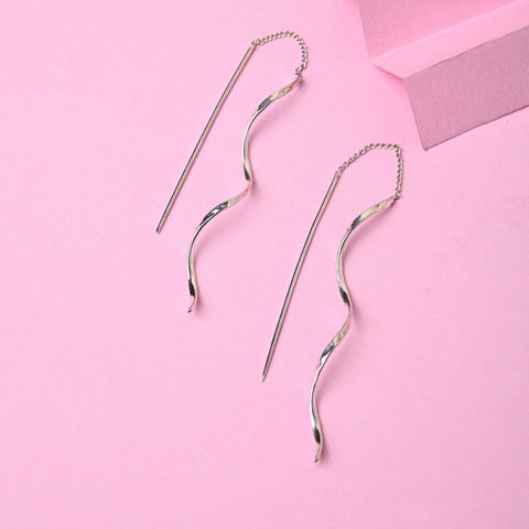 Twisted thread Earring