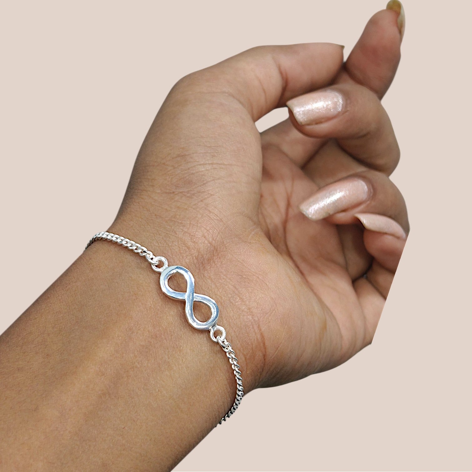 Women Infinity Bracelet in 999 Silver Plating