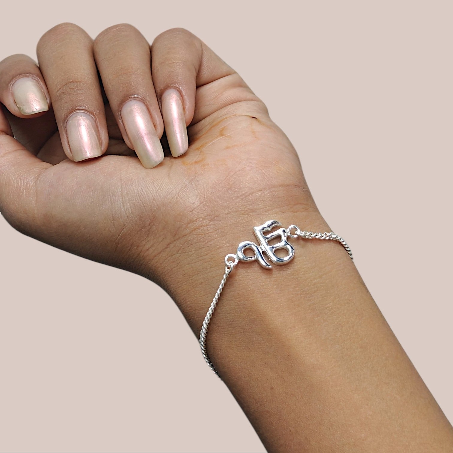 Women Ek Onkar Bracelet in 999 Pure Silver Plating
