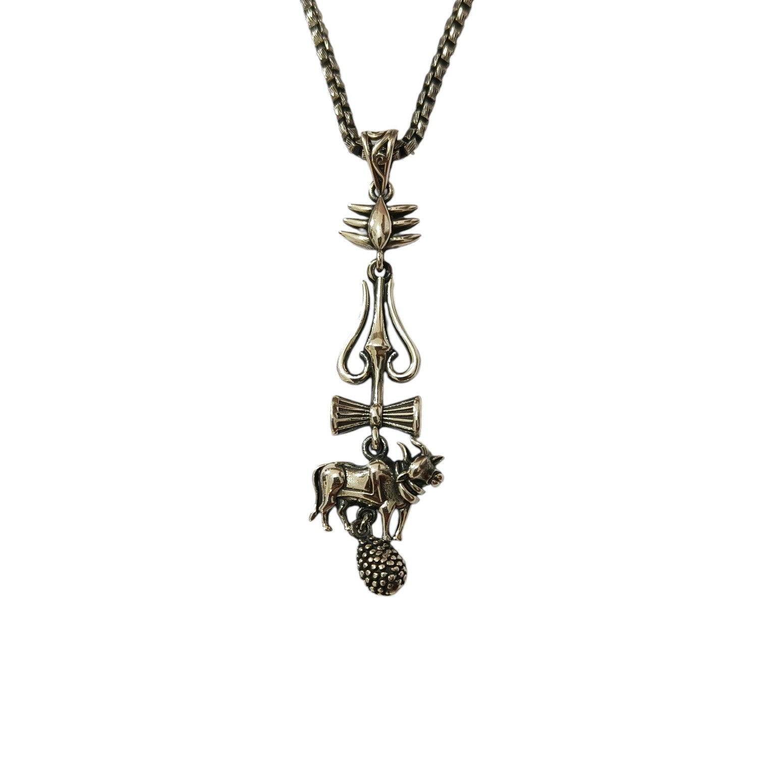 ShivNandi Pendant wore by Mahesh Babu in 999 Pure Silver Plating